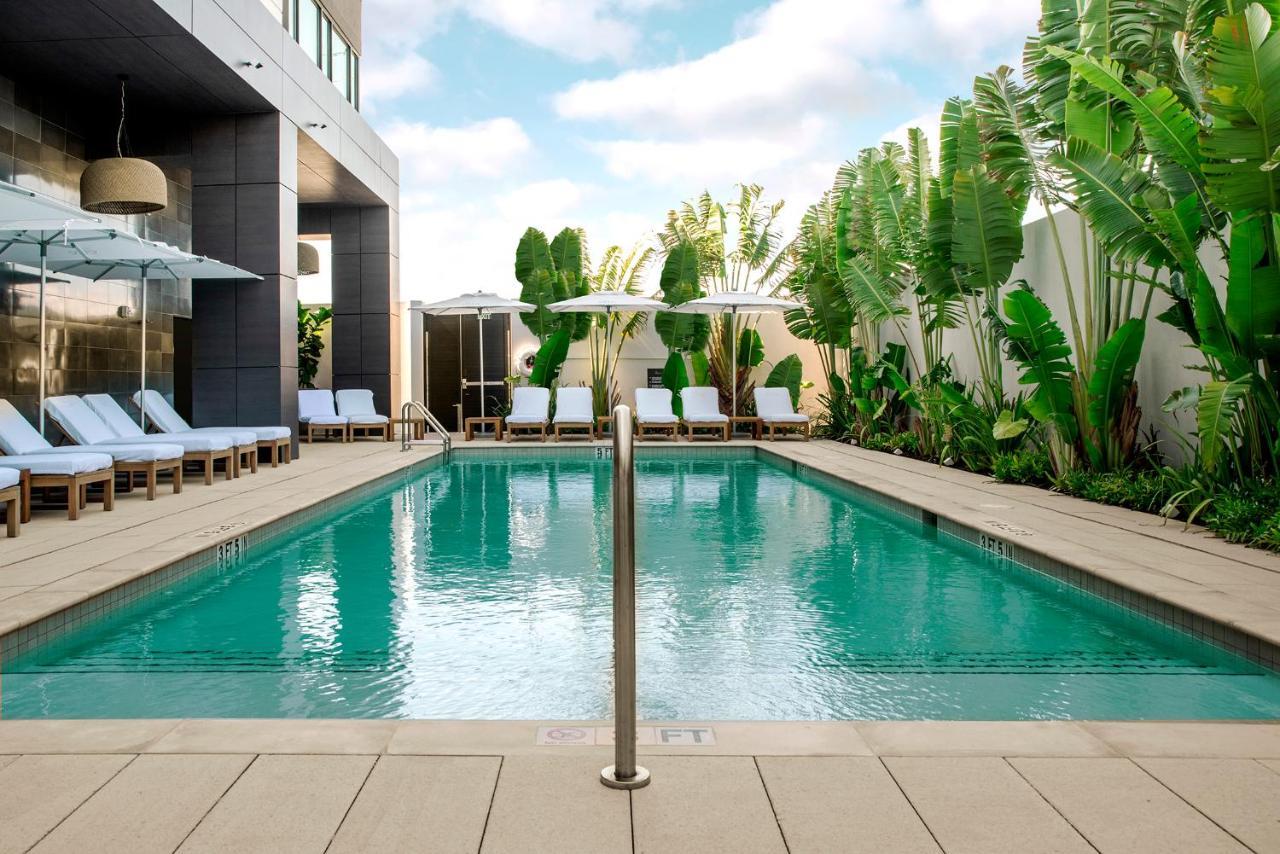 Ette Luxury Hotel & Spa Four Corners Exteriör bild The pool at the hotel