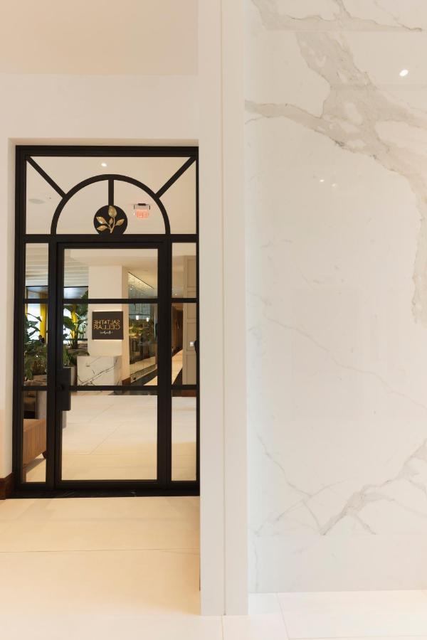 Ette Luxury Hotel & Spa Four Corners Exteriör bild Entrance to the hotel